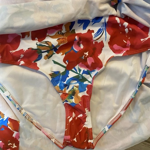 Woman's Floral Swim Dress Bathing Suit Flutter Sleeve  Pull On Tummy Control M - Picture 12 of 15